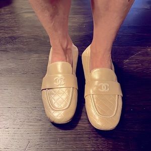 Tan Metallic CHANEL quilted stretch flats w/ pearl beaded c’s | size 39
